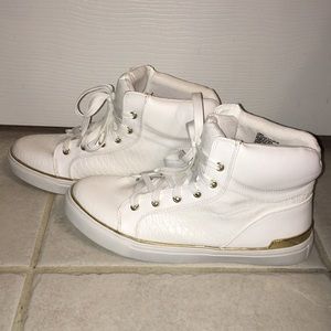 “Leida” by Shoe Dazzle